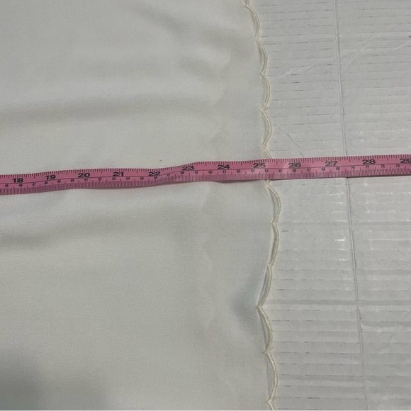 Coleen Lopez top EUC size 2X cream color w/ gold and white embroidery - Picture 7 of 11